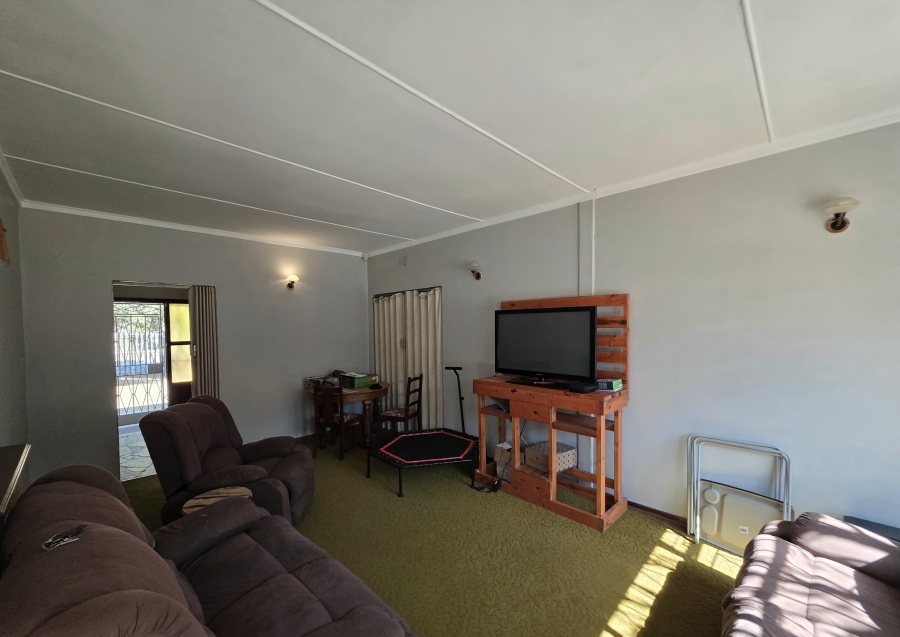 4 Bedroom Property for Sale in Jim Fouchepark Free State